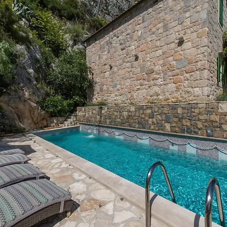 Rustic, Modern With Pool *